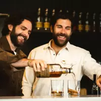 Thomas Rhett and Jeff Worn add to the family with the release of Dos Primos Tequila Añejo img#1